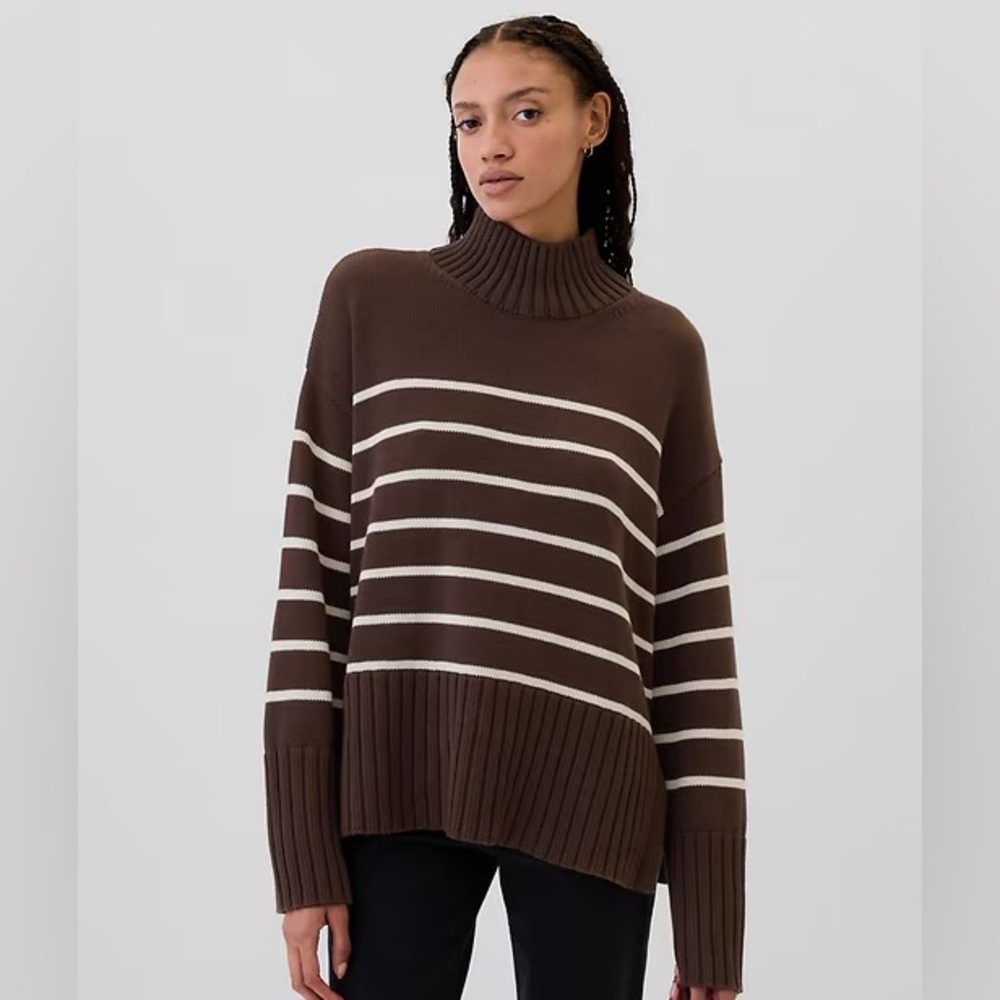 Gap Oversized 24/7 Split-Hem Mockneck Sweater